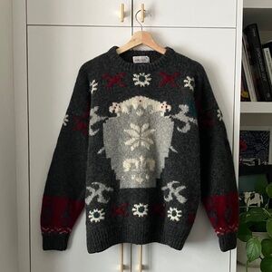 Chunky Patterned Crewneck Wool Sweater | Size M